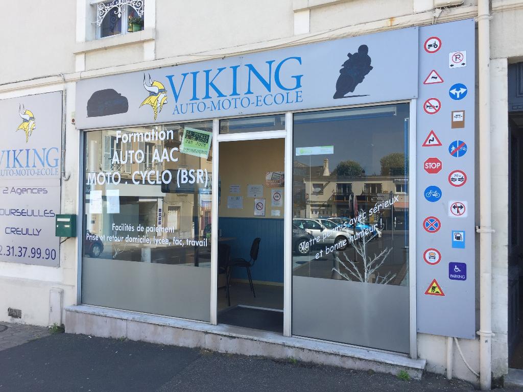 ancienne vitrine auto ecole viking courseulles sur mer