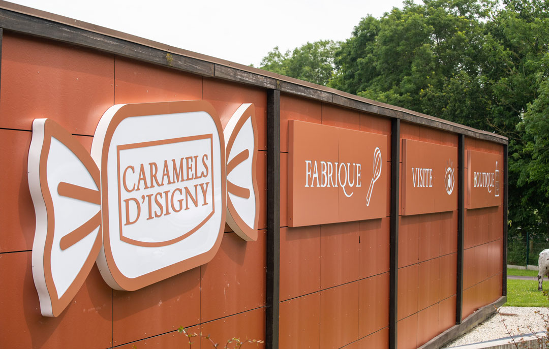 Création de plusieurs enseignes lumineuses pour les Caramels d'Isigny