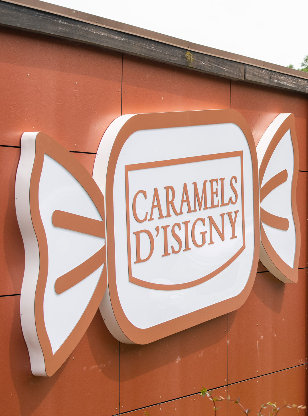 enseigne lumineuse publicite caramels isigny