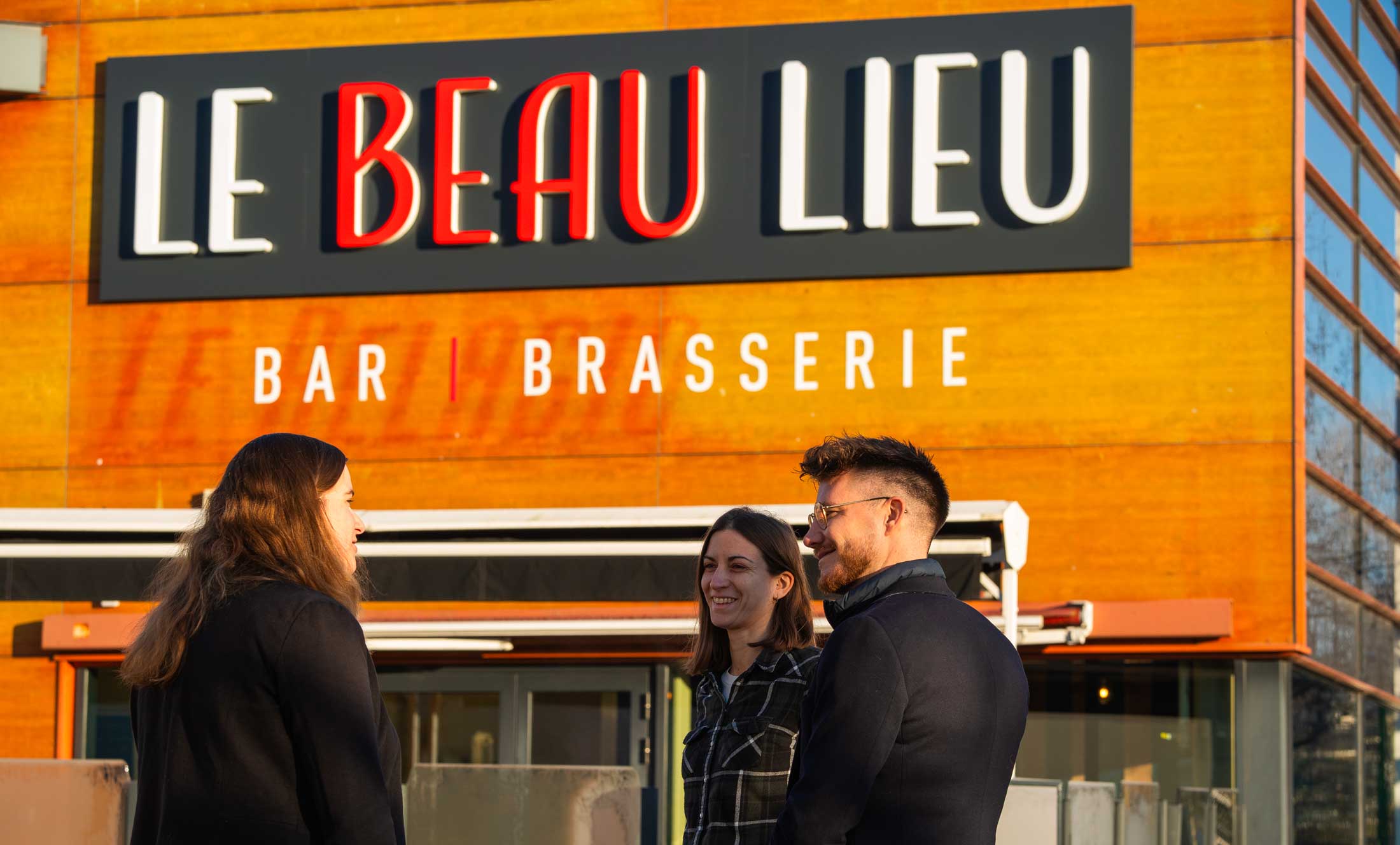 enseigne lumineuse caen lettre boitier Le Beau Lieu