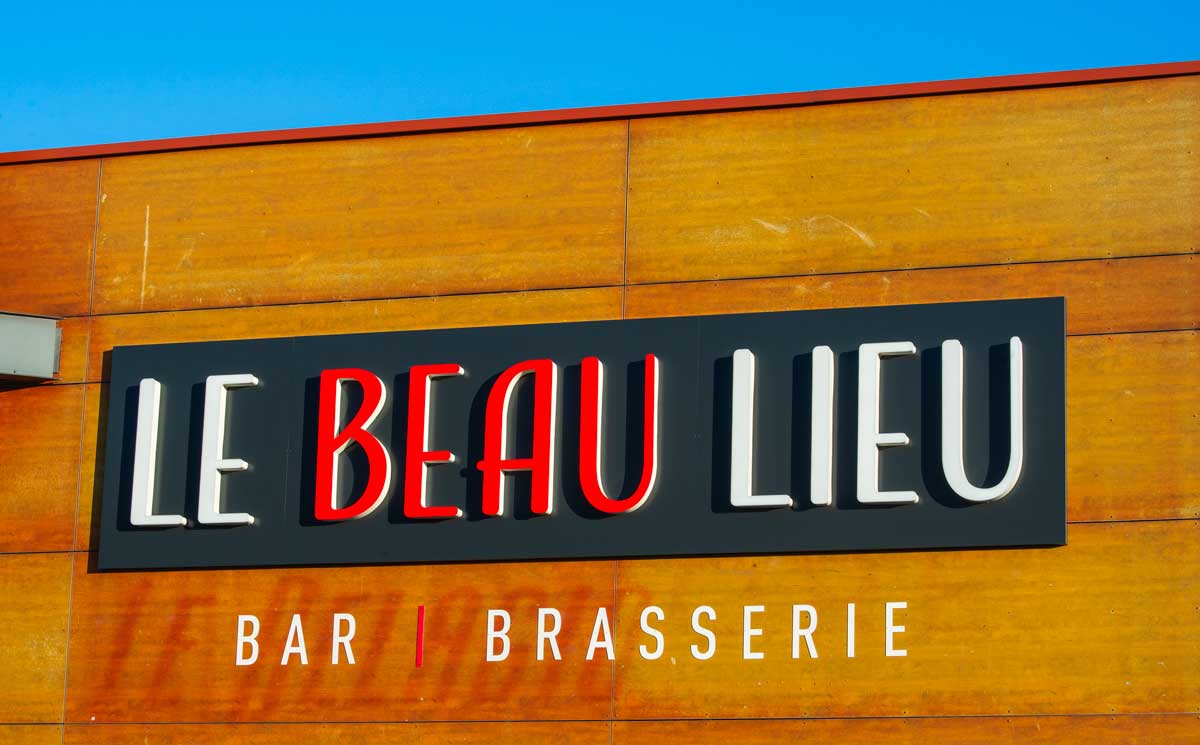 enseigne lumineuse caen lettre boitier Le Beau Lieu