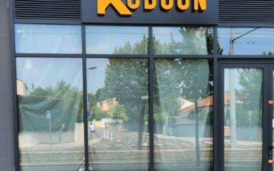 Enseigne lumineuse pour le restaurant Koboon à Montpelier.