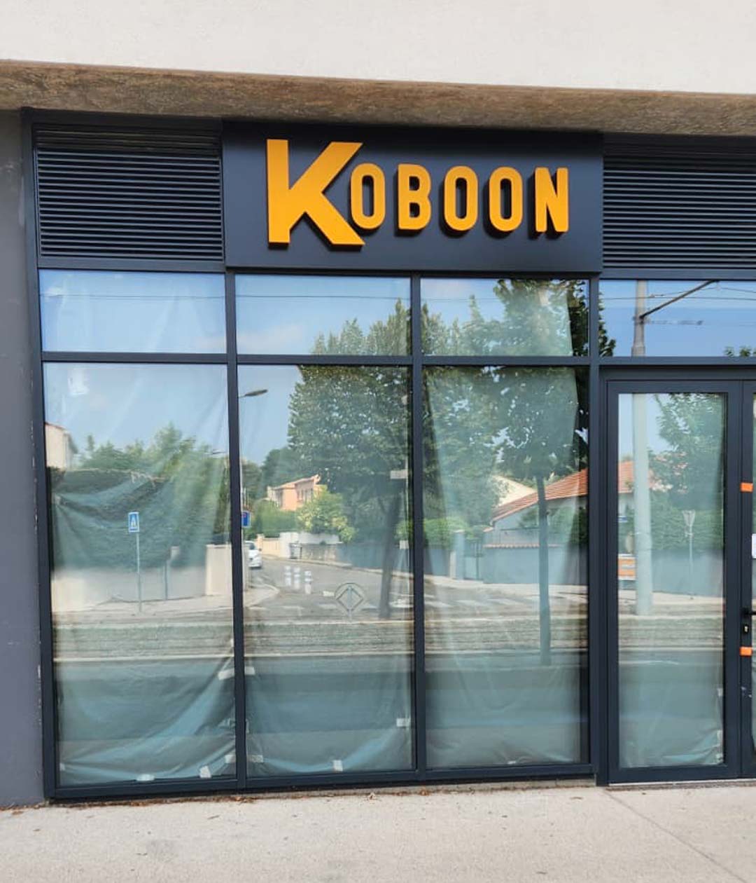 Enseigne lumineuse restaurant Koboon Montpelier Enseigne lumineuse restaurant Koboon Montpelier