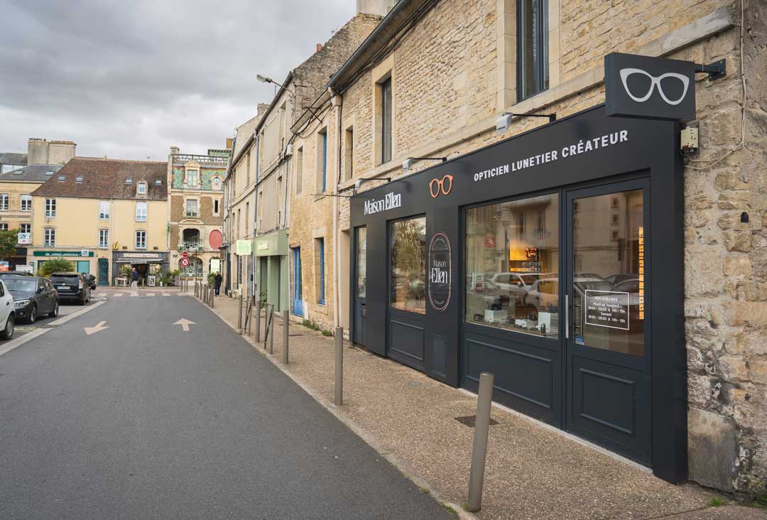 Refonte façade et enseigne pour Maison Ellen à Douvres-la-Délivrande