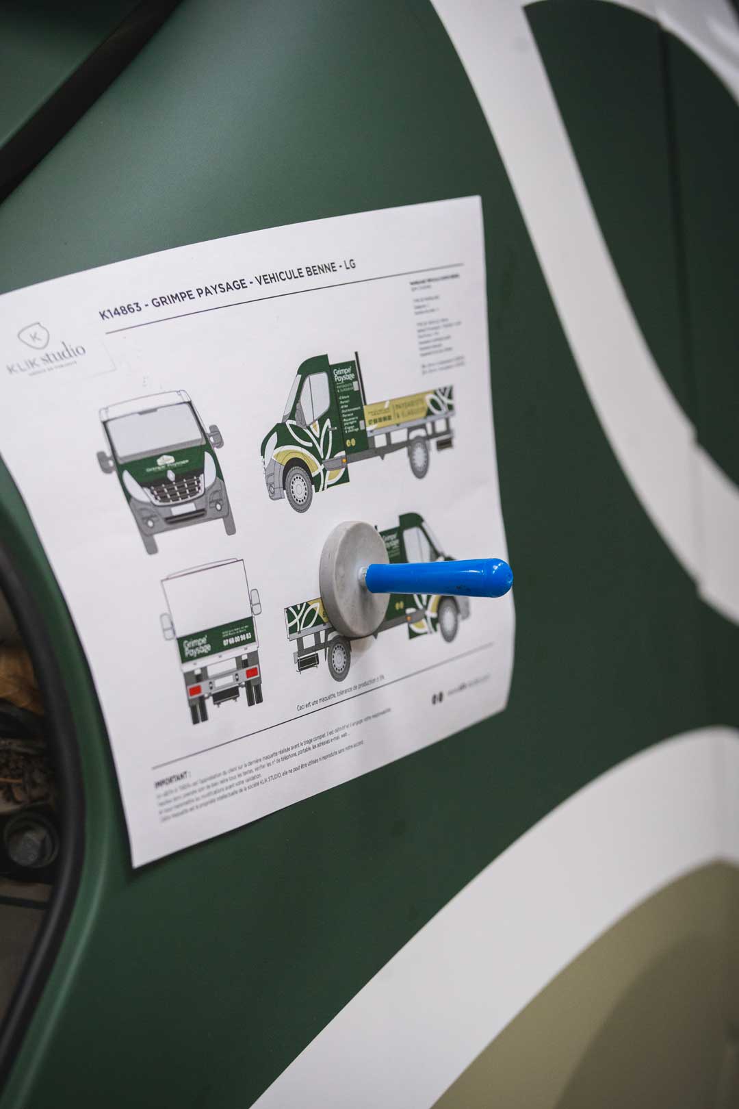 Marquage véhicule Grimpe Paysage | Total covering camion benne