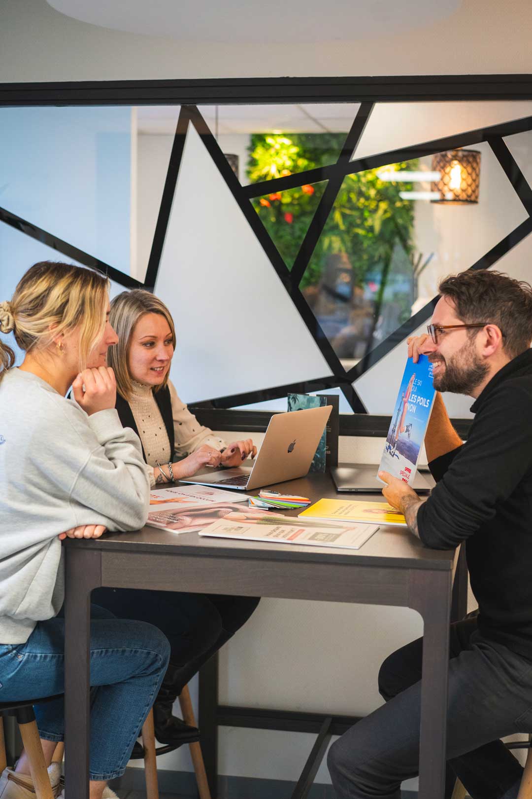 création graphique caen klik studio centre laser