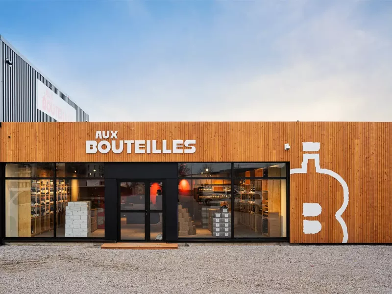 enseigne lumineuse Caen Aux bouteilles