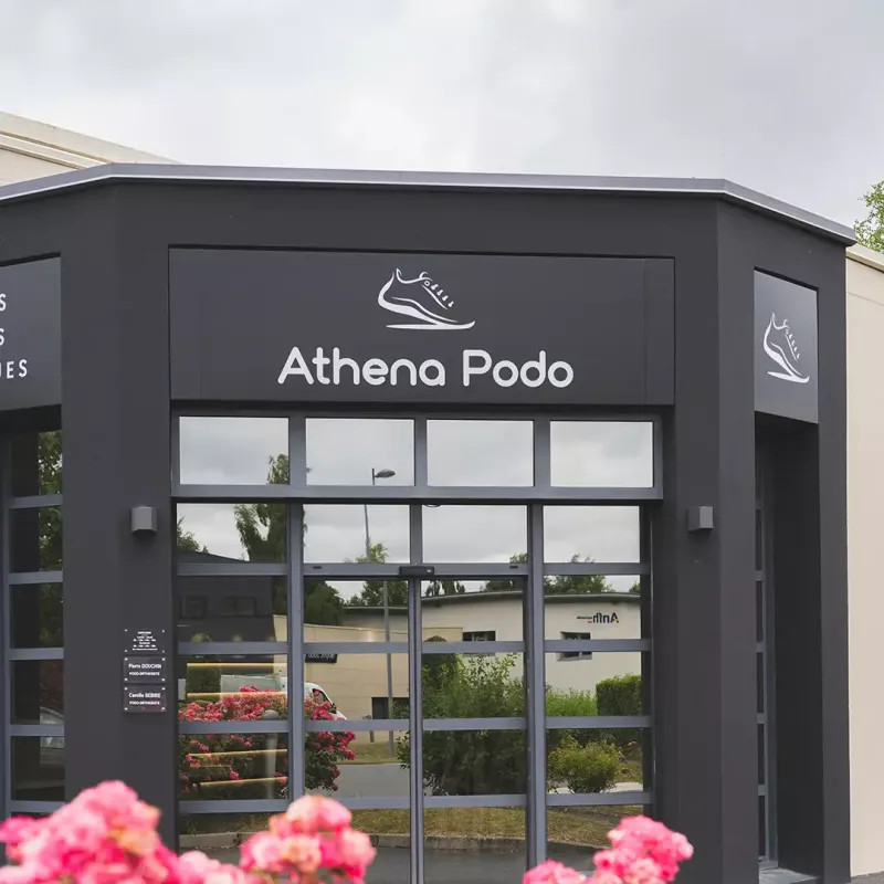 enseigne lumineuse Saint Contest Athena Podo