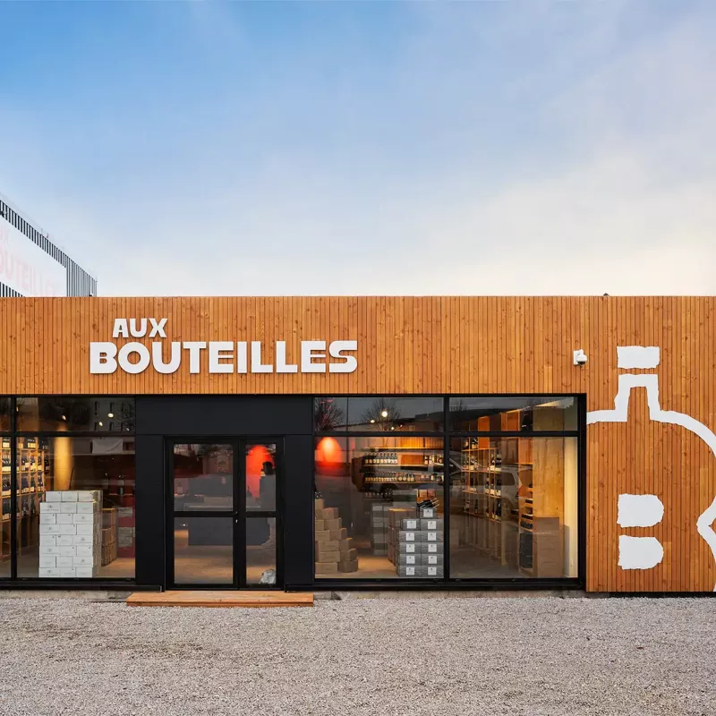 enseigne lumineuse Caen Aux bouteilles