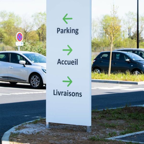signalétique panneaux totem caen klik studio